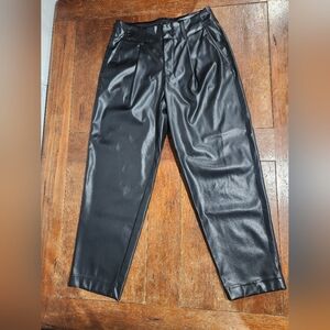 A New Day Womens‎ Black Faux Leather Pleated Trousers. Size 4